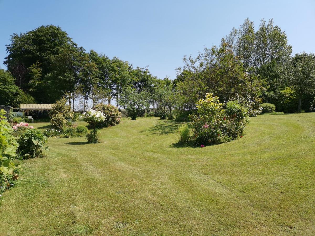 Hotel Le Manege Gite L'Eglise Sainte-Marie-au-Bosc Esterno foto